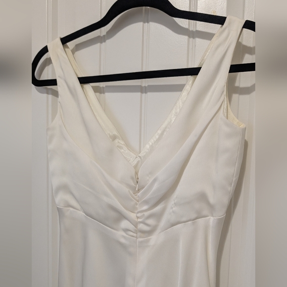 Alvina Valenta Maids White Wedding Bridesmaid Gown Size 2 - Picture 9 of 16